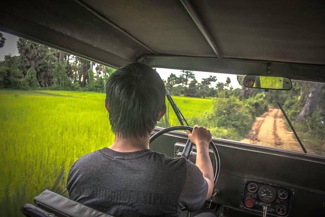 Siem Reap: Silk Farm & Countryside Offbeat Jeep Tour - War Museum: A Short Stop With Serious Weight
