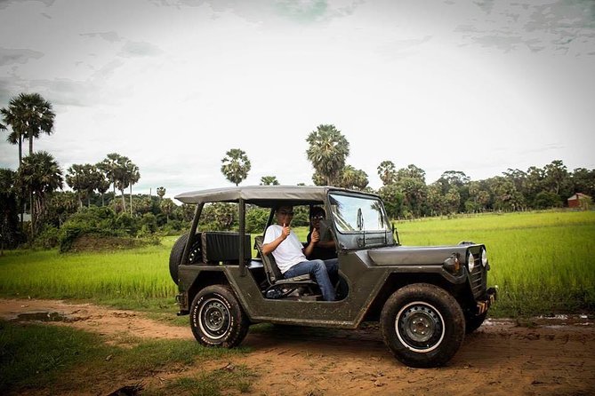 Siem Reap: Silk Farm & Countryside Offbeat Jeep Tour - Pagoda Visits and the Shape of Village Life