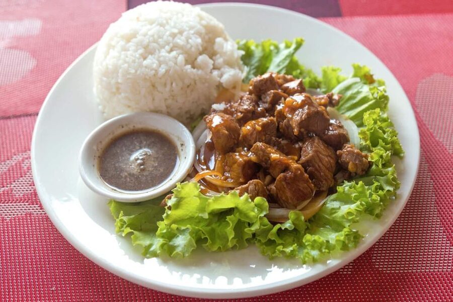 Siem Reap Street Foods Tour by Tuk Tuk with Personal Guide - What the guide adds to the meal