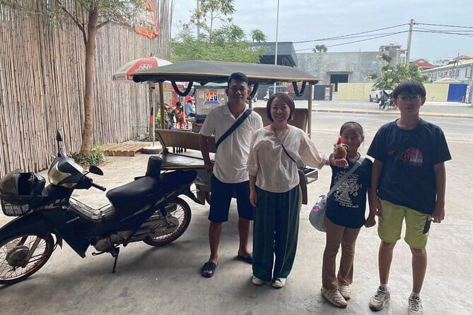 Siem Reap Temple Tuktuk Tour: Explore Angkor Wat and beyond. - What this Siem Reap tuk-tuk tour really provides