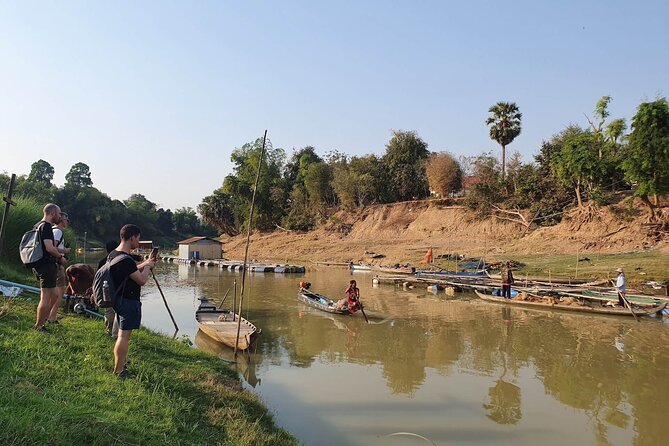 Siem Reap to Battambang Private Guided Tour (Day Trip) - A fishing village and the route toward sunset