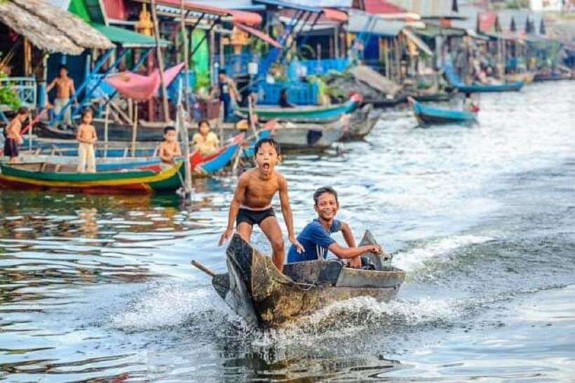 Siem Reap: Tonle Sap, Kampong Phluk & Floating Village Tour - Walking or Boating Through Kampong Phluk
