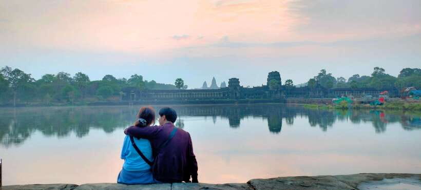 Siem Reap Tour Guide: Angkor Wat Sunrise Tour & Beng Mealea - Banteay Srei and its fine pink carvings