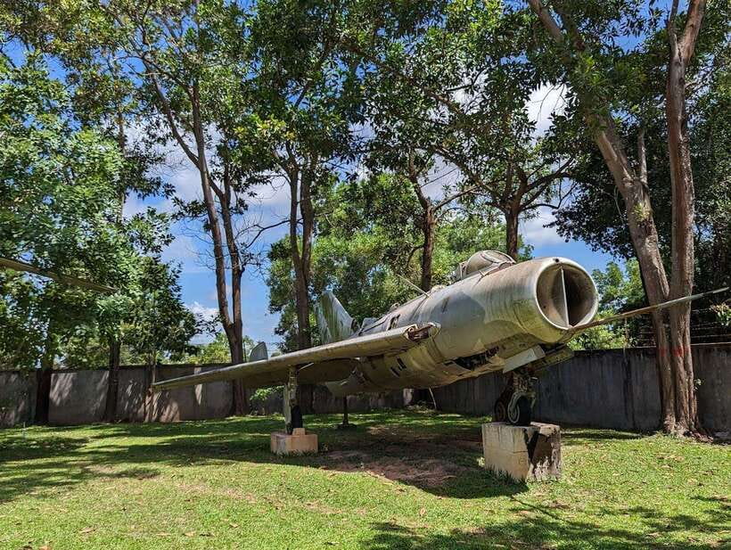 Siem Reap: War Museum included Ticket and Pickup Drop Off - The optional guide and Sinarth’s personal story