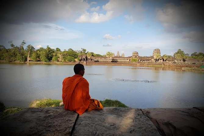 Special Three Days Angkor Tour - Day one: Angkor Wat, Ta Prohm, and the city of Angkor Thom