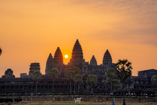Sunrise Small Group Tour in Siem Reap - Angkor Thom’s South Gate and the face towers of Bayon