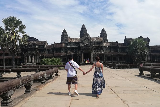 Sunrise Small Group Tour to Angkor Wat Temple - Bayon and its famous stone faces