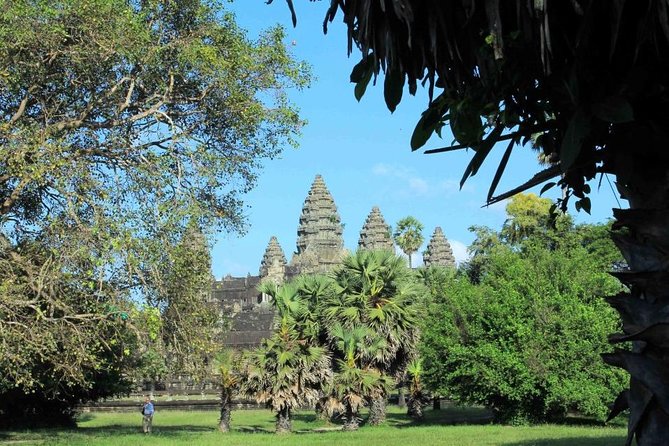 Sunrise Small Group Tour to Angkor Wat Temple - Transport, comfort, and the early start