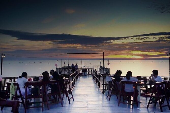 Sunset Dinner and drinks includes a Floating Village cruise tour. - Why Tonle Sap is worth seeing from a boat