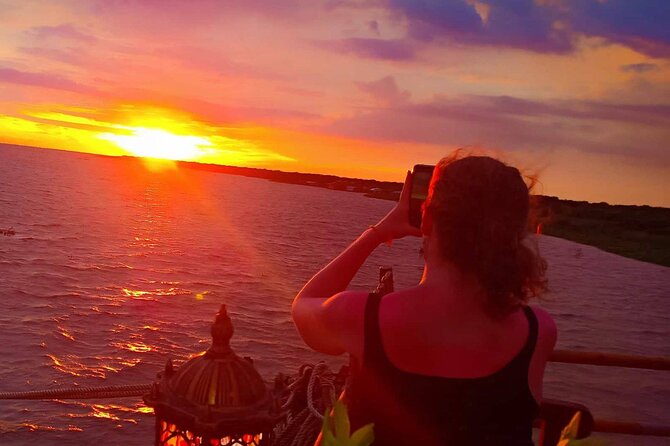 Sunset Dinner and drinks includes a Floating Village cruise tour. - Cruising through Chong Khneas