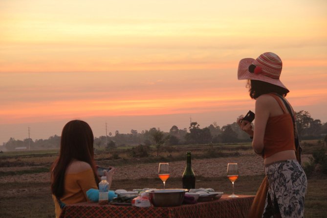 Sunset Dinner at Rice Paddy Fields - The pickup warning you should take seriously