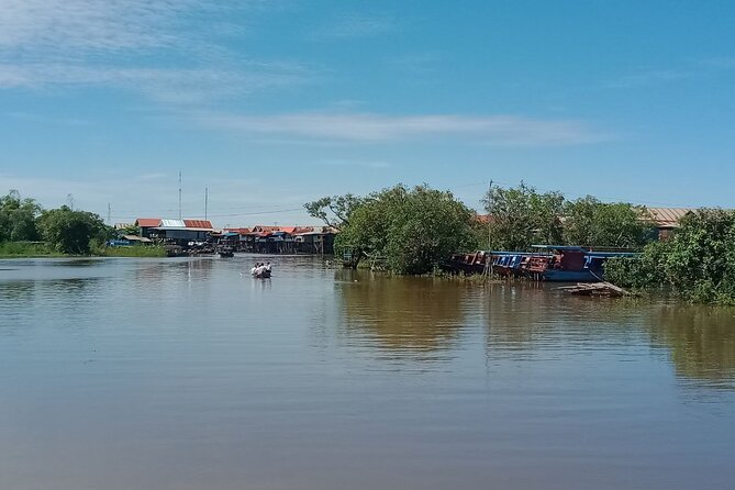 Sunset on Tonle Sap Lake - Why Tonle Sap is worth an afternoon