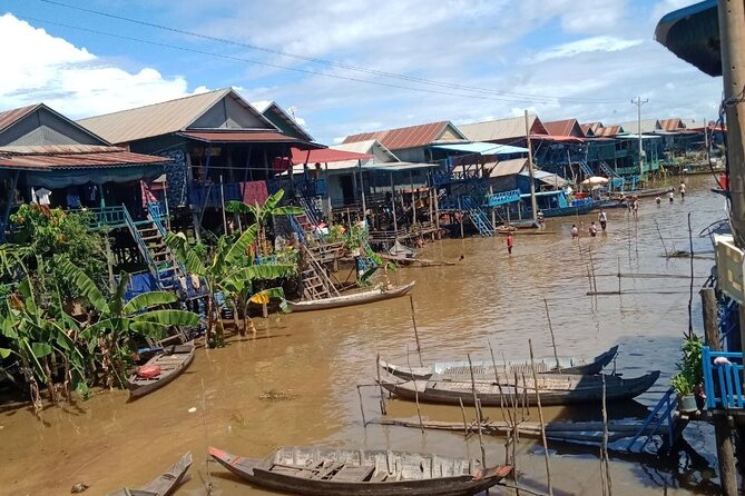 Sunset on Tonle Sap Lake - Guide Roeurn Dan and the human side of the trip