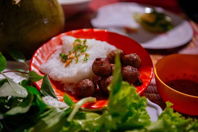 The 10 Tastings of Siem Reap With Locals: Private Street Food Tour - Kandal Village and Cambodia’s famous fish curry