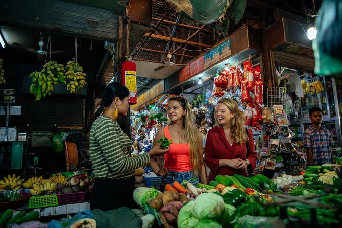 The 10 Tastings of Siem Reap With Locals: Private Street Food Tour - Starting at Psar Chaa and the Old Market