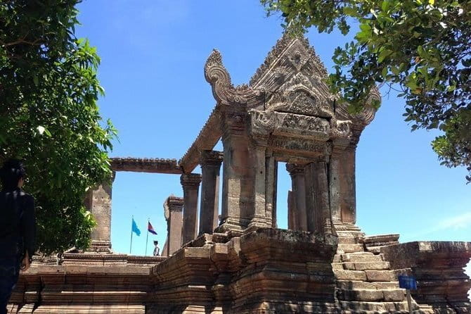The Cambodian Circus Show and Pub Street Night Market - Dinner at Phare Café: useful, but check the bill