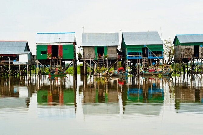 Tonle Sap Lake & Kampong Khleang Village Day Tour - A picnic lunch inside a local home