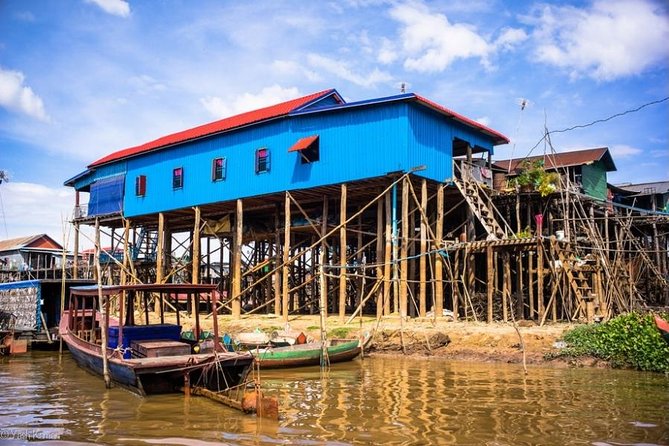 Tonle Sap Lake & Kampong Phluk Village Half-Day Tour - Reaching Kampong Phluk by boat