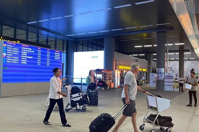 Transfer from Hotels in Siem Reap City to Siem Reap Airport - From your hotel lobby to the airport road