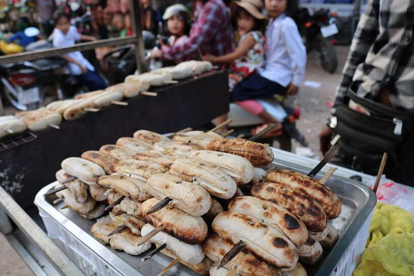 Twilight Tastes of Siem Reap Include Dinner - The first stop, a local fruit market