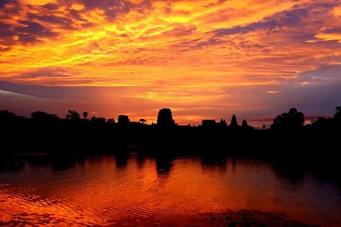Two Days Angkor Tour - Day two: Kompong Phluk and Siem Reap culture