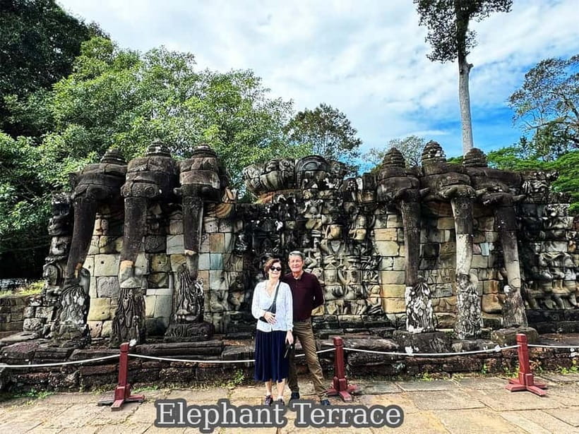Ultimate Sunrise to Angkor Wat, Angkor Thom and Bayon Temple - Angkor Wat, two hours among Khmer stonework