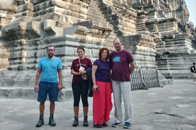 Unveiling Angkor Wat Sunrise, Bayon, Ta Prohm In Small Group Tour - What the small group changes